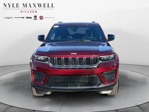 New 2026 Jeep Grand Cherokee Laredo image 18