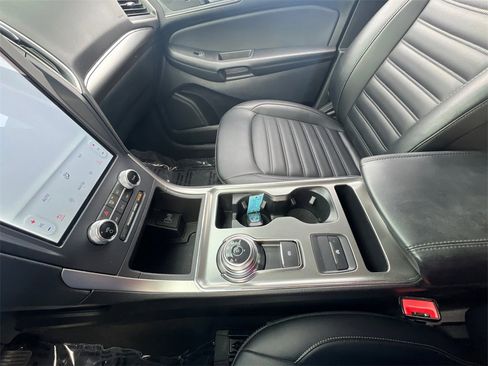 Used 2022 Ford Edge SEL w/ Convenience Package image 24