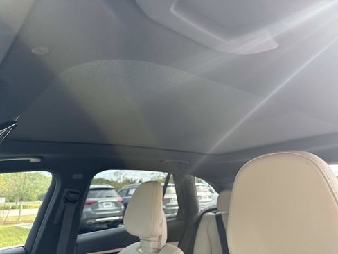 Used 2025 Mercedes-Benz GLC 300 image 23