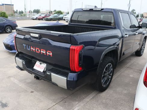 Used 2022 Toyota Tundra Limited w/ Power Package RWD image 11