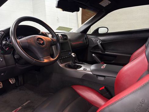 Used 2007 Chevrolet Corvette Z06 w/ Preferred Equipment Group RWD image 4