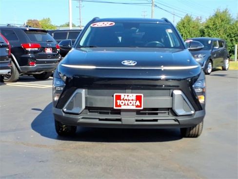 Used 2024 Hyundai Kona SEL image 2
