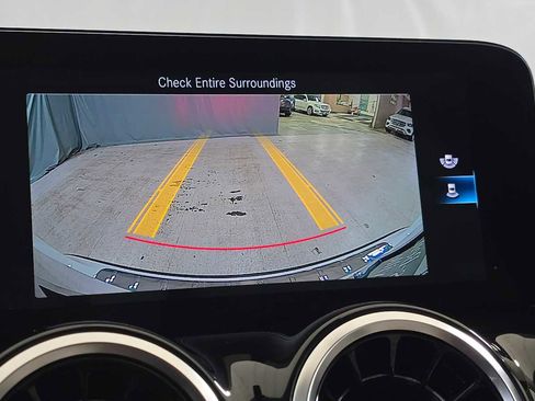 Used 2022 Mercedes-Benz GLA 250 4MATIC image 30