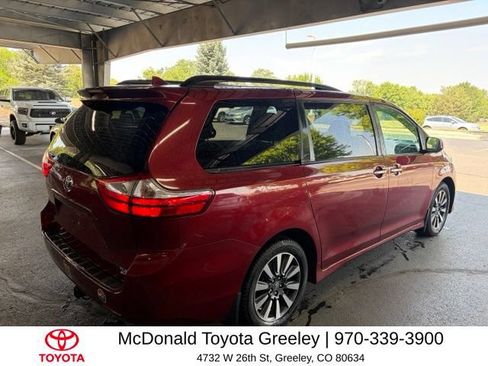 Used 2019 Toyota Sienna XLE Premium AWD/4WD image 5
