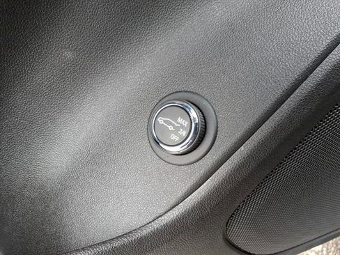 Used 2024 Chevrolet Blazer LT w/ Convenience Package image 35