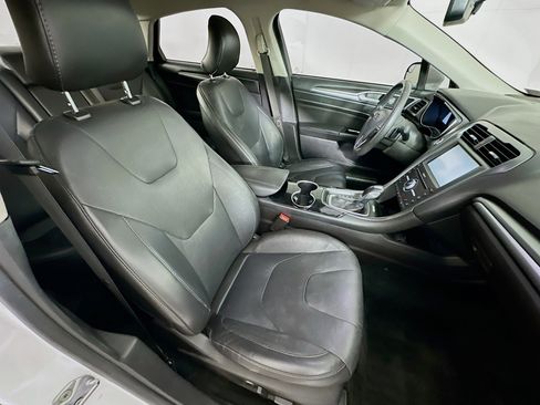 Used 2016 Ford Fusion Titanium FWD image 28