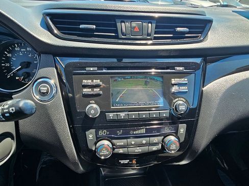 Used 2017 Nissan Rogue Sport SV FWD image 20