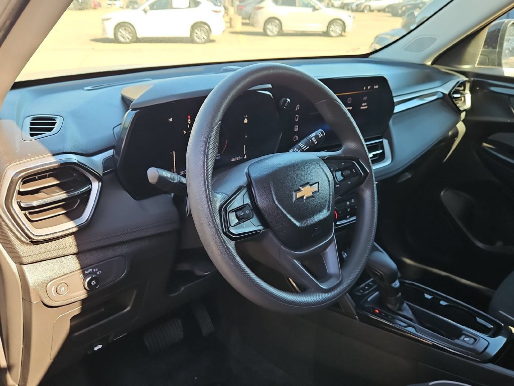 Used 2025 Chevrolet TrailBlazer LT AWD/4WD image 15