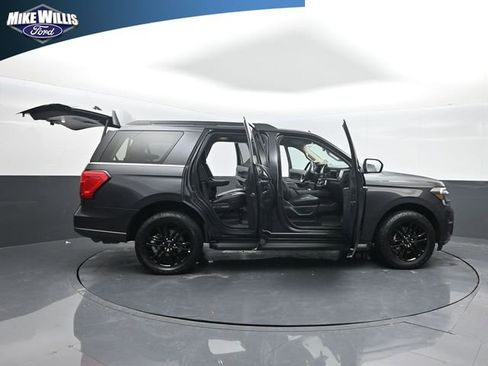 Used 2024 Ford Expedition XLT RWD image 27