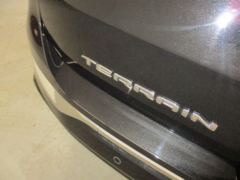 Certified 2022 GMC Terrain Denali image 9