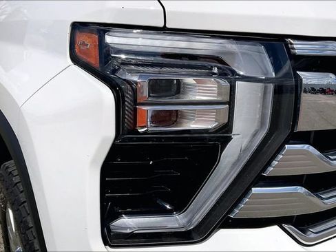 Certified 2024 Chevrolet Silverado 2500 High Country w/ High Country Premium Package AWD/4WD image 28