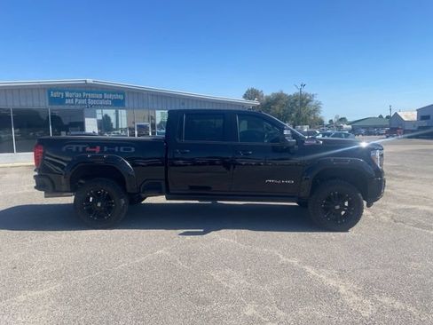 Used 2022 GMC Sierra 2500 AT4 w/ AT4 Preferred Package AWD/4WD image 7