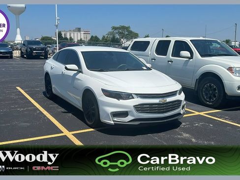 Used 2017 Chevrolet Malibu LT FWD image 1