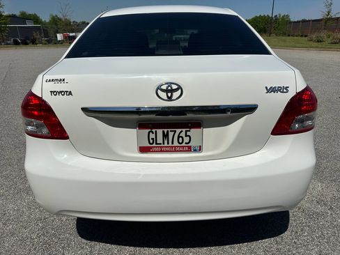 Used 2011 Toyota Yaris Sedan image 4