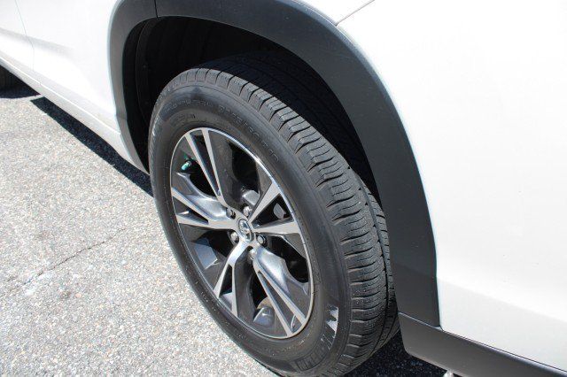 Used 2016 Toyota Highlander XLE FWD image 37