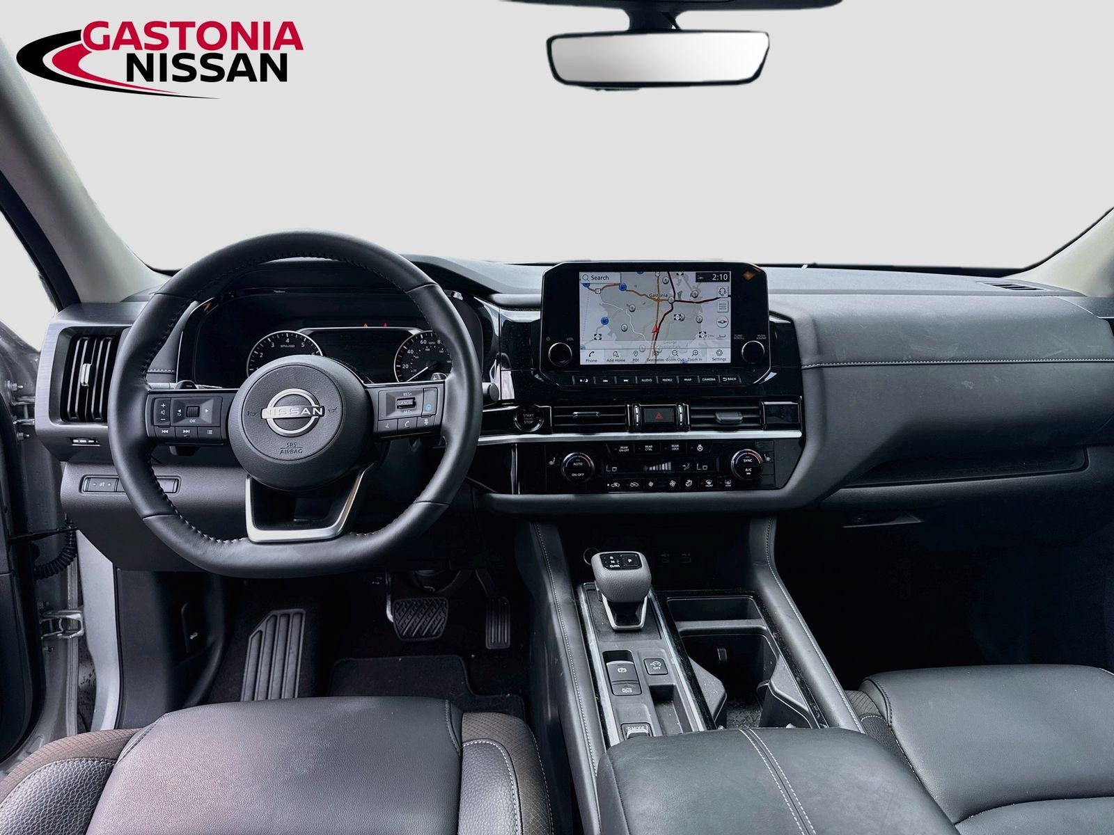 Used 2025 Nissan Pathfinder SL FWD image 29