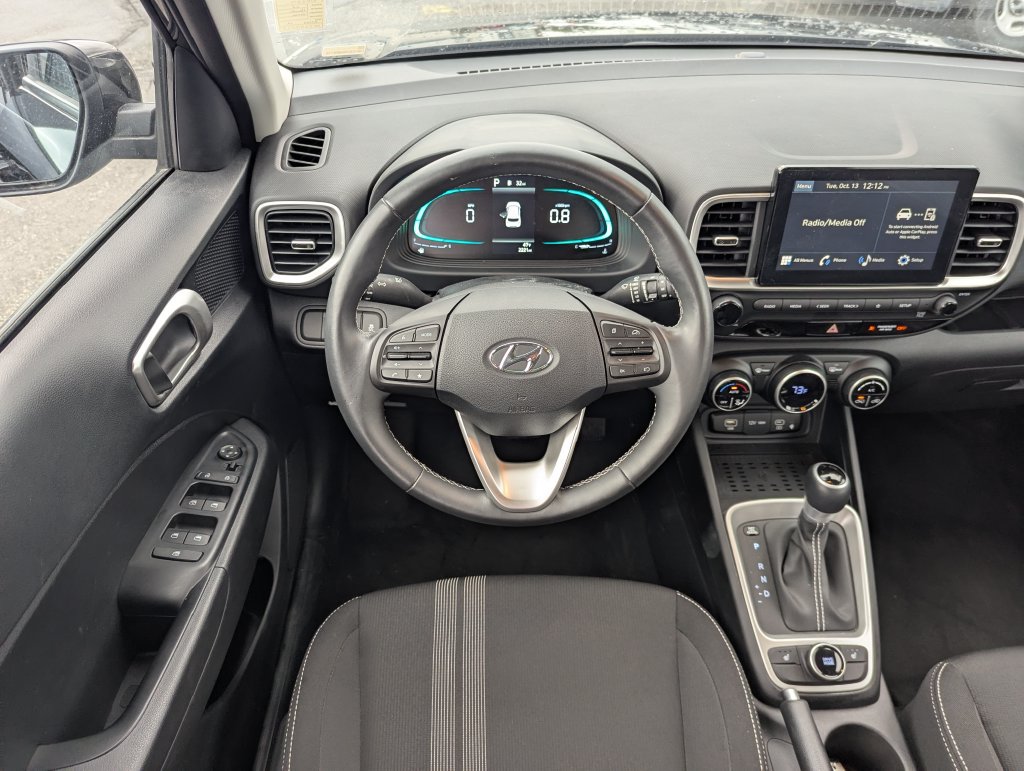 Used 2026 Hyundai Venue SEL FWD image 27