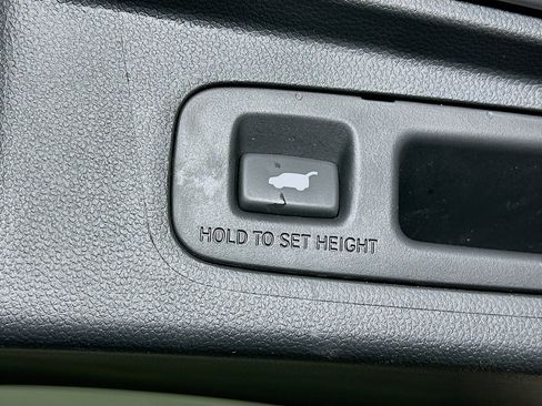 Used 2025 Honda CR-V EX-L image 29