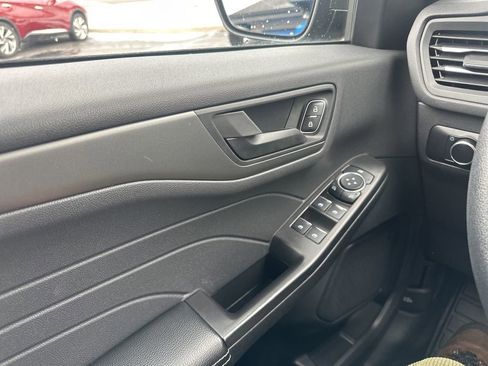 Used 2025 Ford Escape Active AWD/4WD image 21