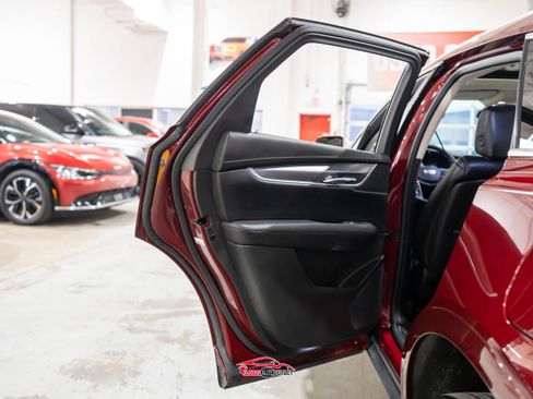 Used 2017 Cadillac XT5 Luxury image 43