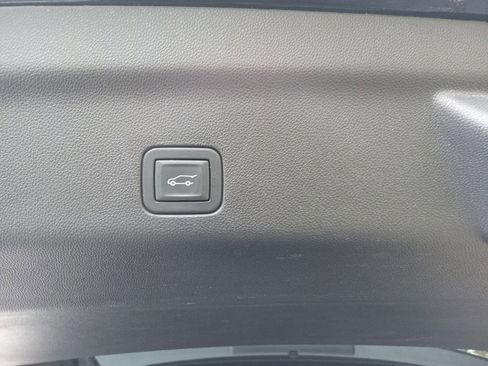 Used 2021 Cadillac Escalade ESV Luxury image 25