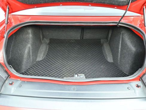 Used 2018 Dodge Challenger R/T w/ Performance Handling Group image 9