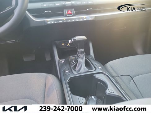Certified 2025 Kia K4 FWD image 17