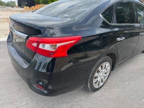 Used 2017 Nissan Sentra S image 8