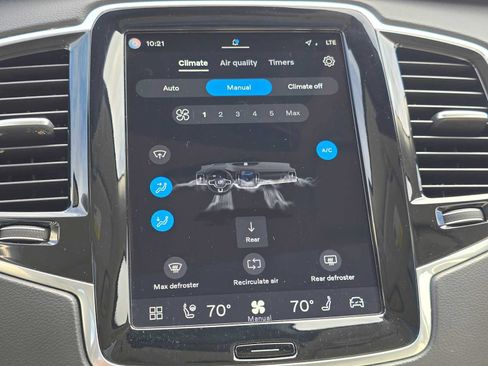 Certified 2023 Volvo XC90 T8 Ultimate AWD/4WD image 30