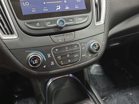 Used 2025 Chevrolet Malibu LT FWD image 24