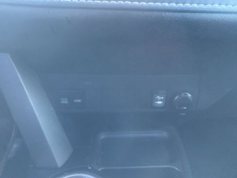 Used 2018 Toyota RAV4 XLE image 22