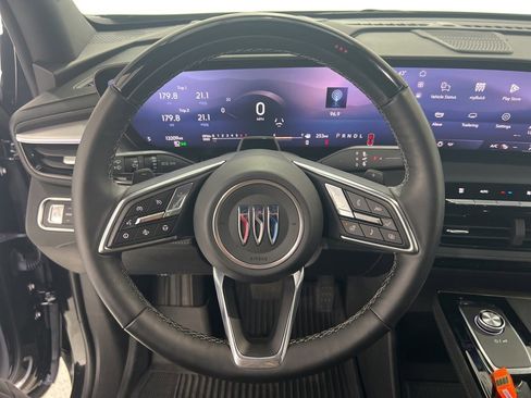 Used 2025 Buick Enclave Avenir w/ Super Cruise Package image 10