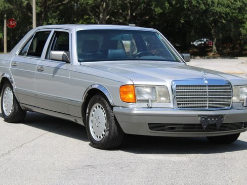 Used 1990 Mercedes-Benz 300 SE image 24