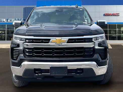Used 2024 Chevrolet Silverado 1500 LT AWD/4WD image 2