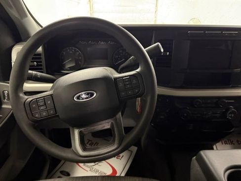 Used 2023 Ford F250 XLT w/ FX4 Off-Road Package image 17
