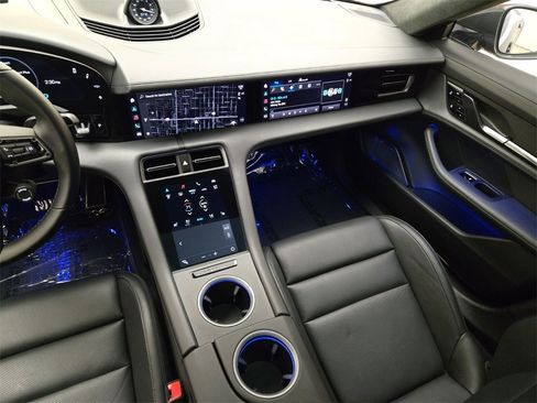 Used 2021 Porsche Taycan Turbo S image 22