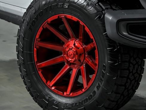 Used 2020 Jeep Gladiator Rubicon AWD/4WD image 4