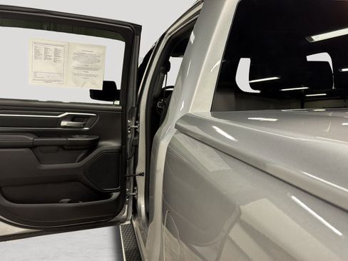 Used 2025 RAM 1500 Big Horn AWD/4WD image 36