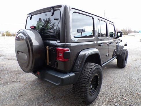 Used 2020 Jeep Wrangler Unlimited Sahara image 4