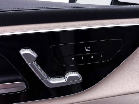 Used 2023 Mercedes-Benz GLC 300 image 18