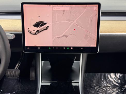 Used 2020 Tesla Model Y Long Range image 21