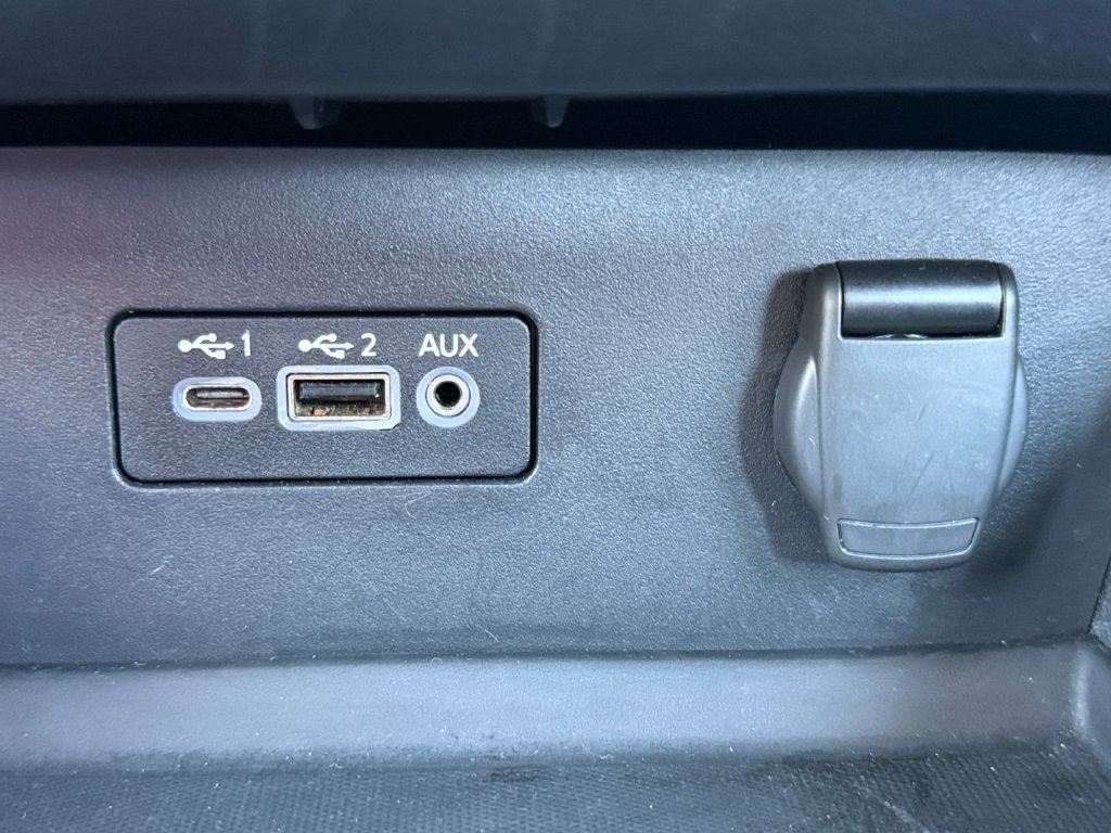 Used 2025 Nissan Altima 2.5 SV FWD image 28
