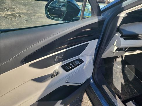 New 2026 Lincoln Nautilus Premier image 12