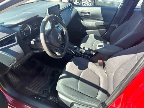 Used 2021 Toyota Corolla LE FWD image 5