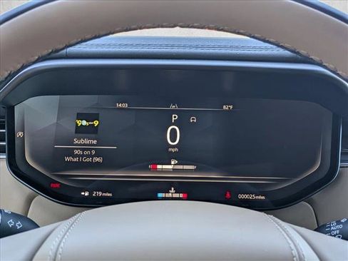 Used 2025 Land Rover Range Rover Sport Dynamic SE image 11