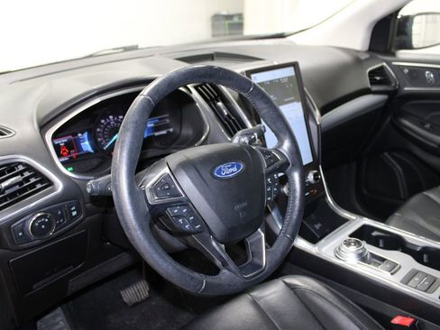 Used 2021 Ford Edge Titanium image 18
