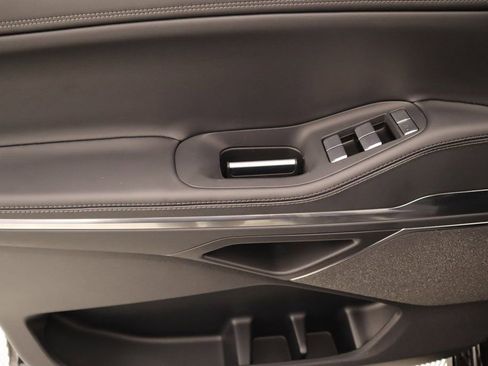 New 2025 Lincoln Navigator Reserve w/ Jet Appearance Package AWD/4WD image 17