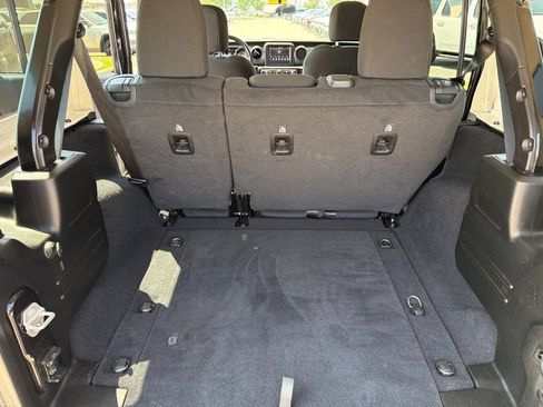 Used 2020 Jeep Wrangler Unlimited Sport S AWD/4WD image 18