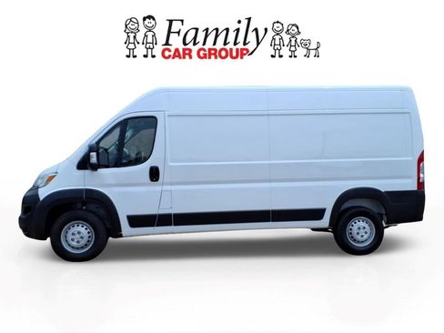 Used 2024 RAM ProMaster 2500 w/ Convenience Group FWD image 2