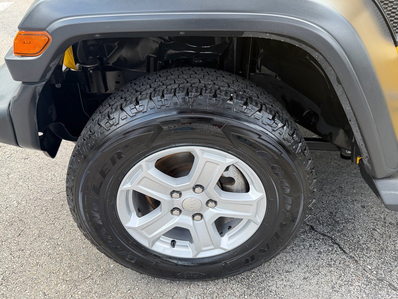 Used 2020 Jeep Wrangler Sport AWD/4WD image 17